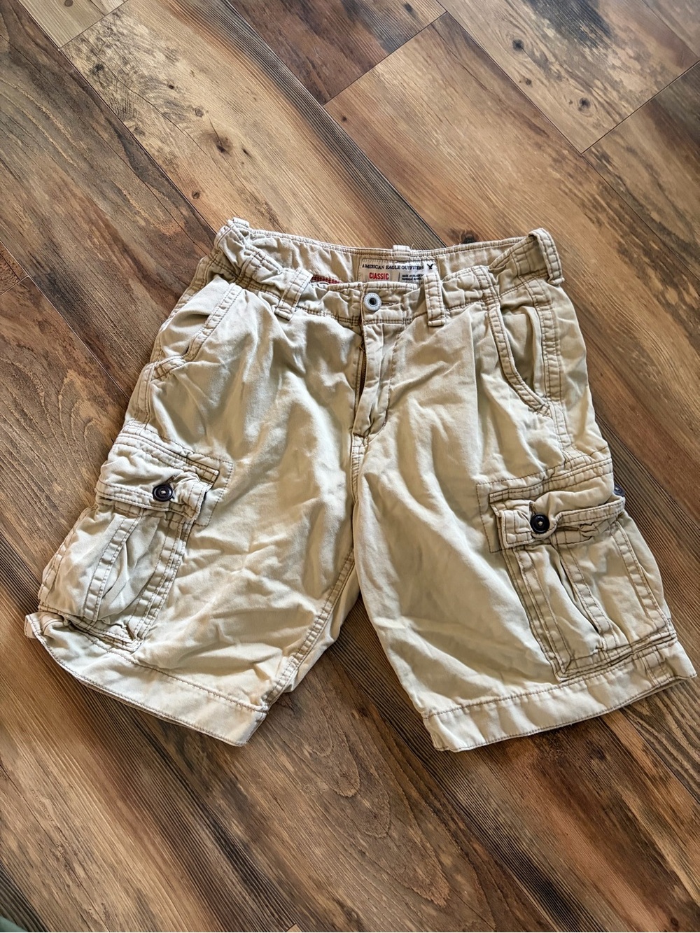 American Eagle Outfitters Khaki Cargo Shorts for Men